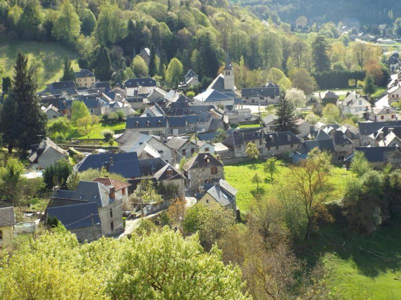 Maison De Village Au Pied Des Pyrenees Marignac  Exteriér fotografie